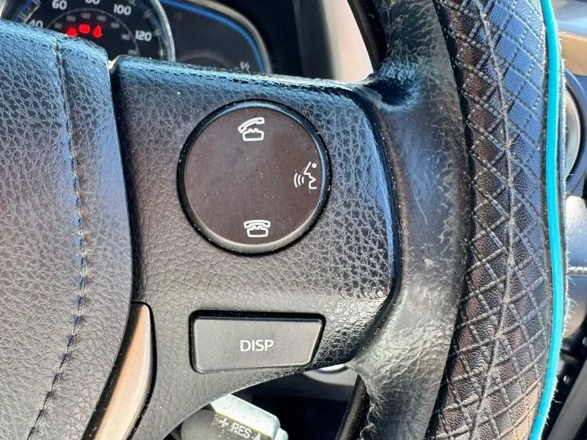 2014-toyota-rav4-20td-icon-20d-4d-awd-big-32