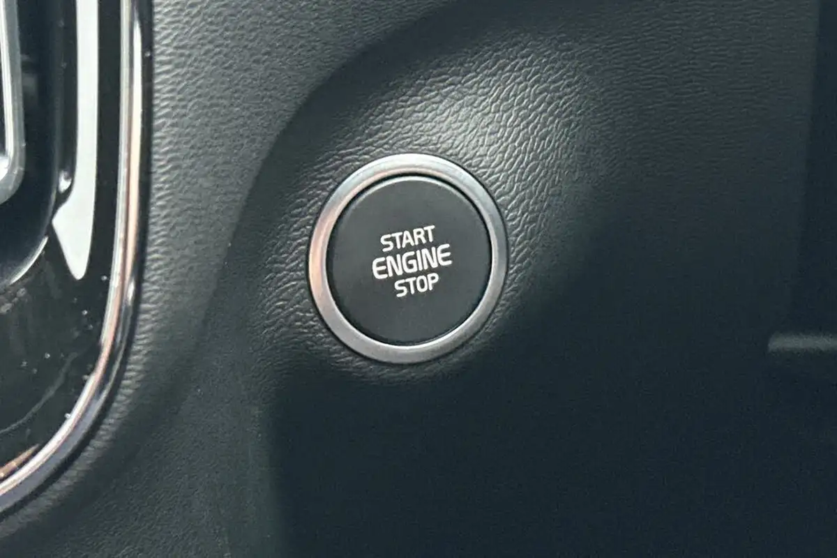 2024-volvo-xc40-20-b3-plus-big-36