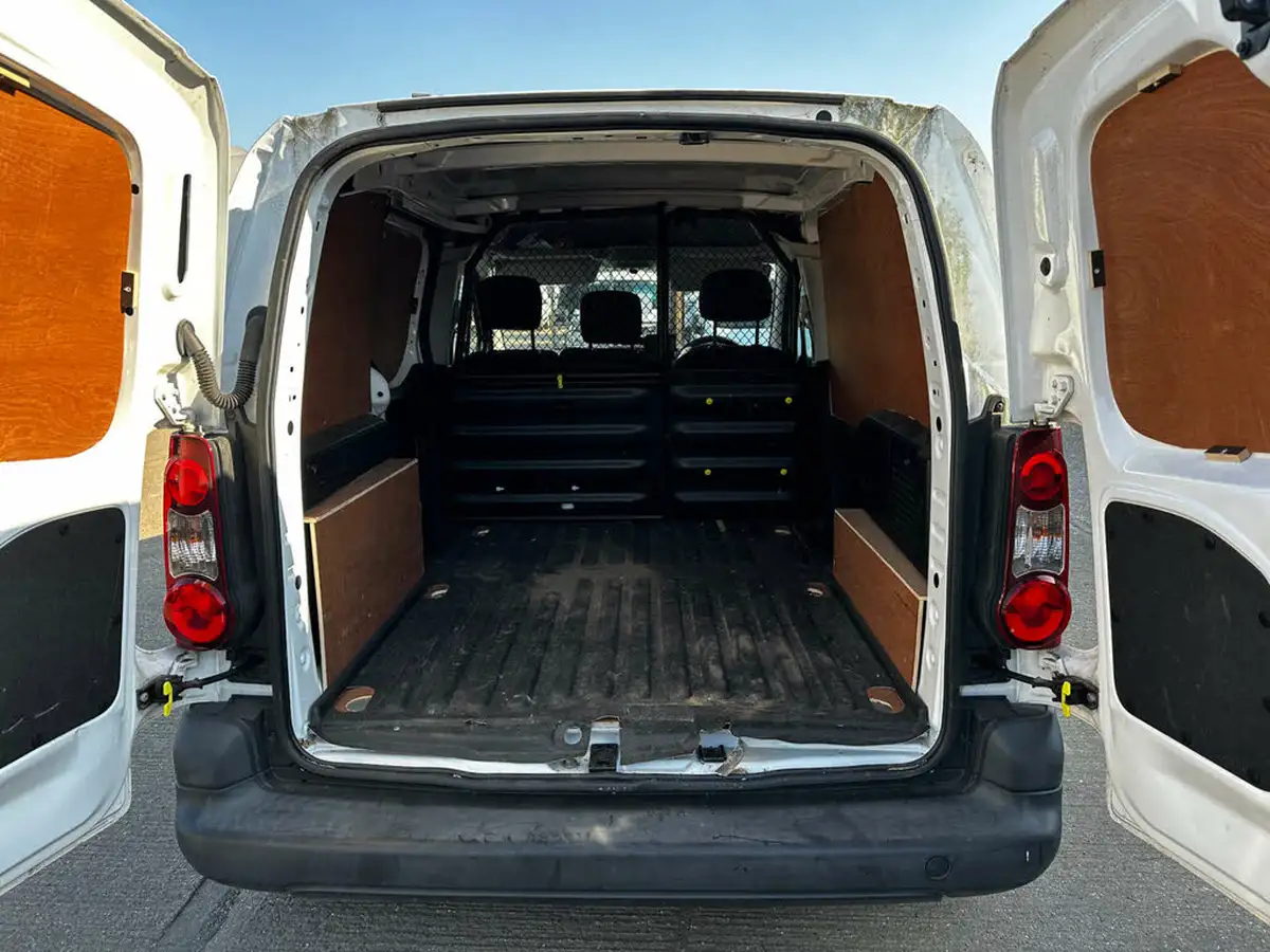 2017-peugeot-partner-16bluehdi-se-l1-75ps-eu6-651-panel-big-8