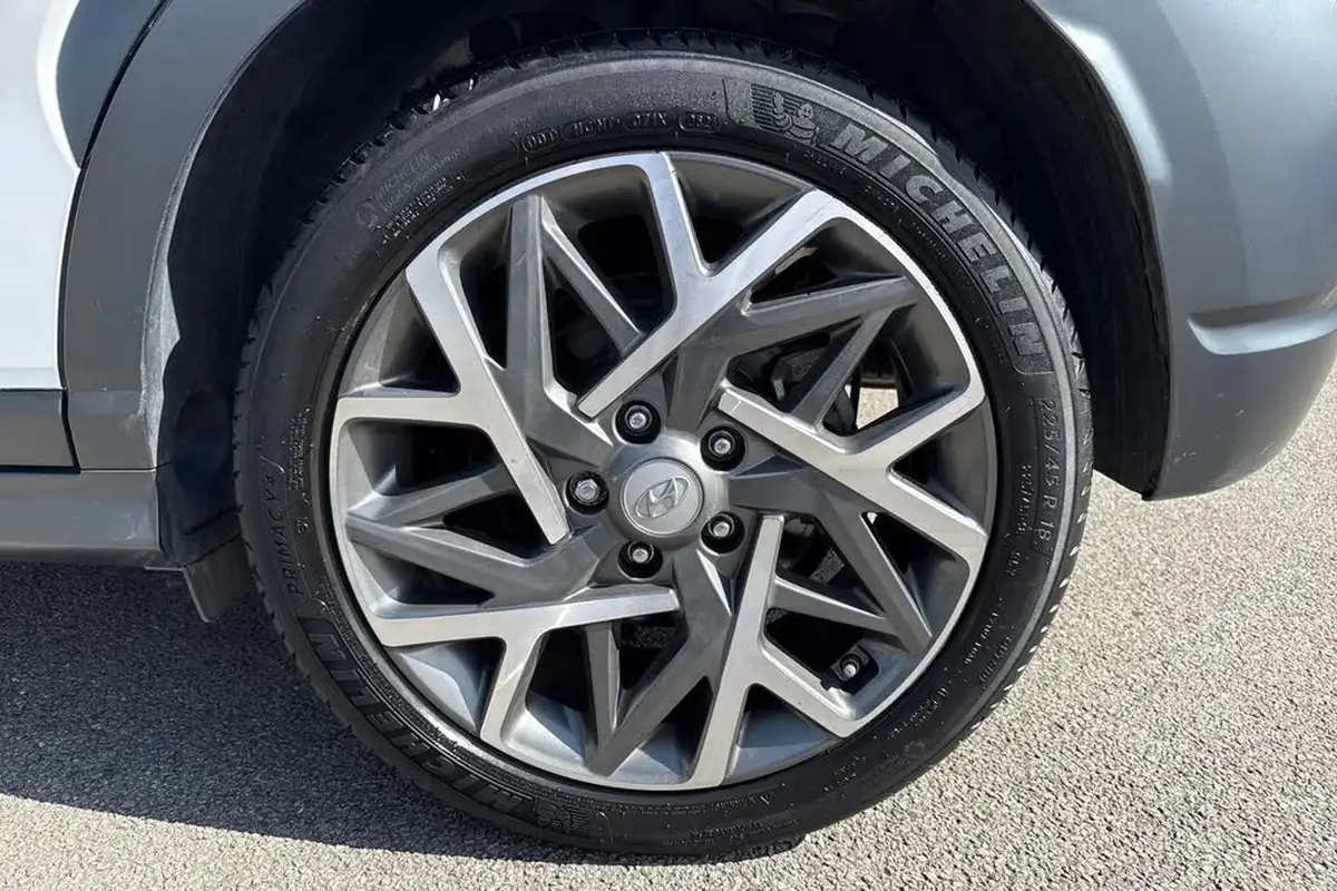 2022-hyundai-kona-16-gdi-premium-big-10