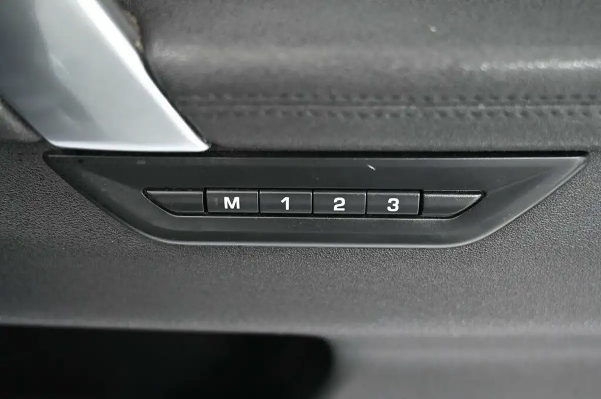 2019-land-rover-discovery-sport-20-d180-se-big-29