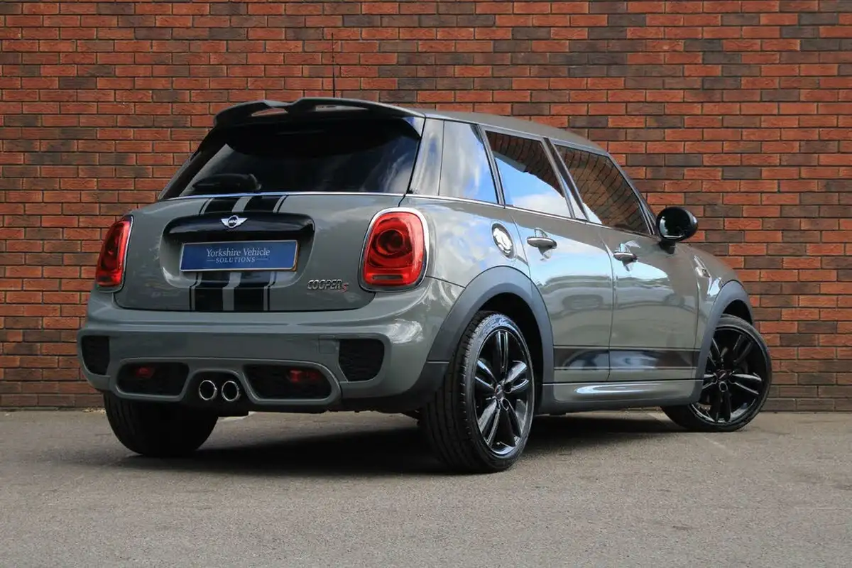 2018-mini-cooper-20-cooper-s-series-ii-ss-hatchback-5d-big-11