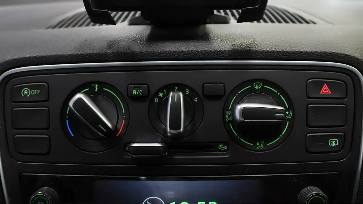 2018-skoda-citigo-10-colour-edition-greentech-5d-big-11
