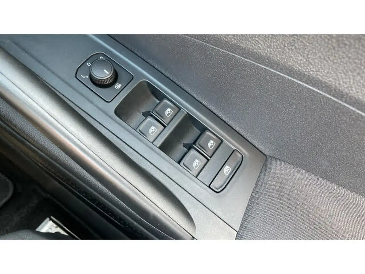 2024-skoda-fabia-15-tsi-colour-edition-big-34