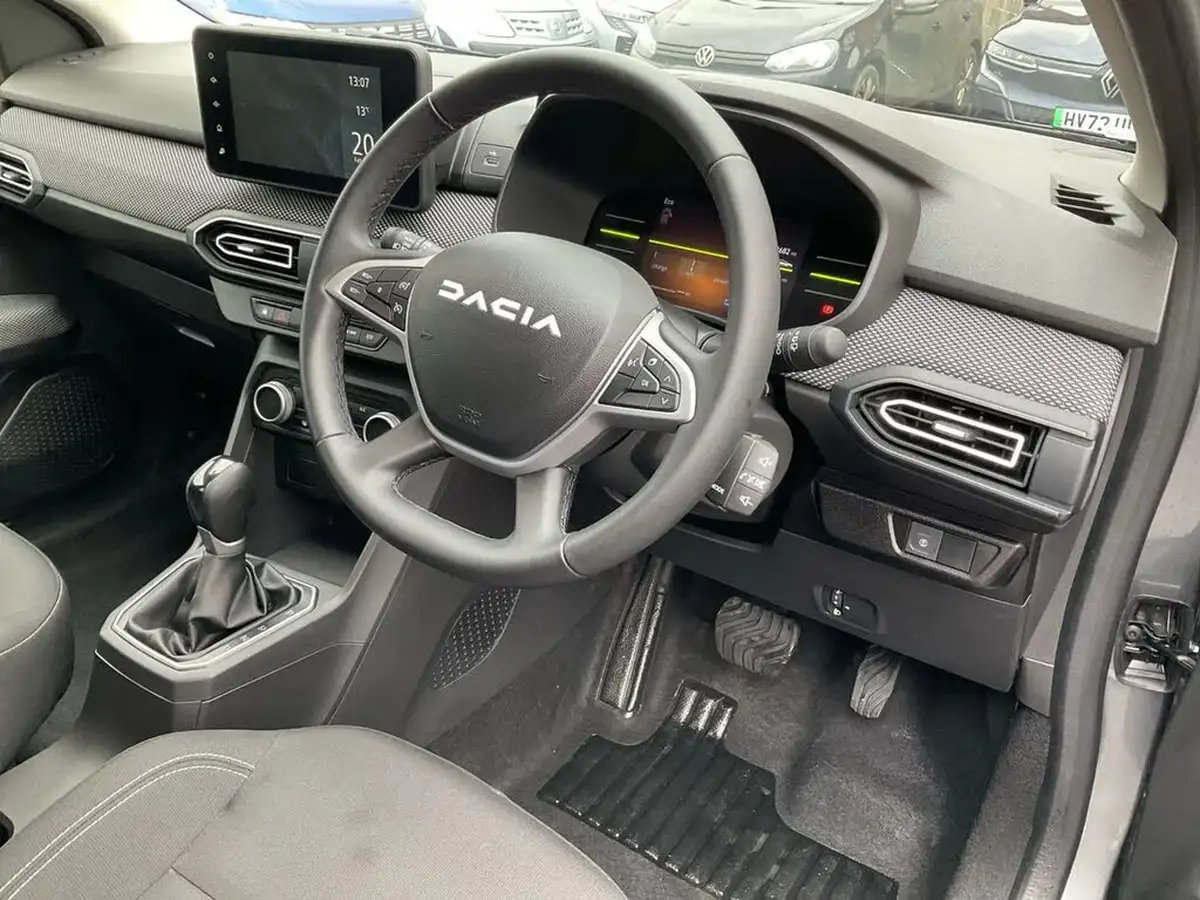 2024-dacia-jogger-16-tce-expression-big-22
