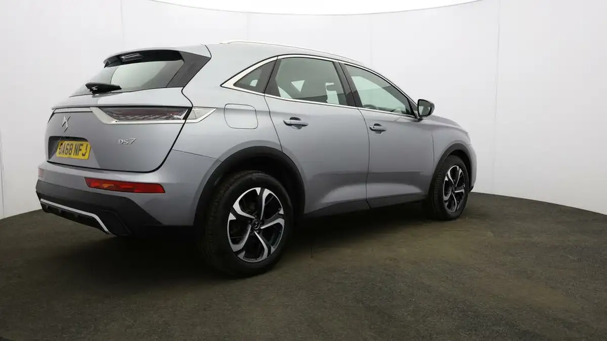 2019-ds-ds-7-crossback-15-bluehdi-elegance-big-57