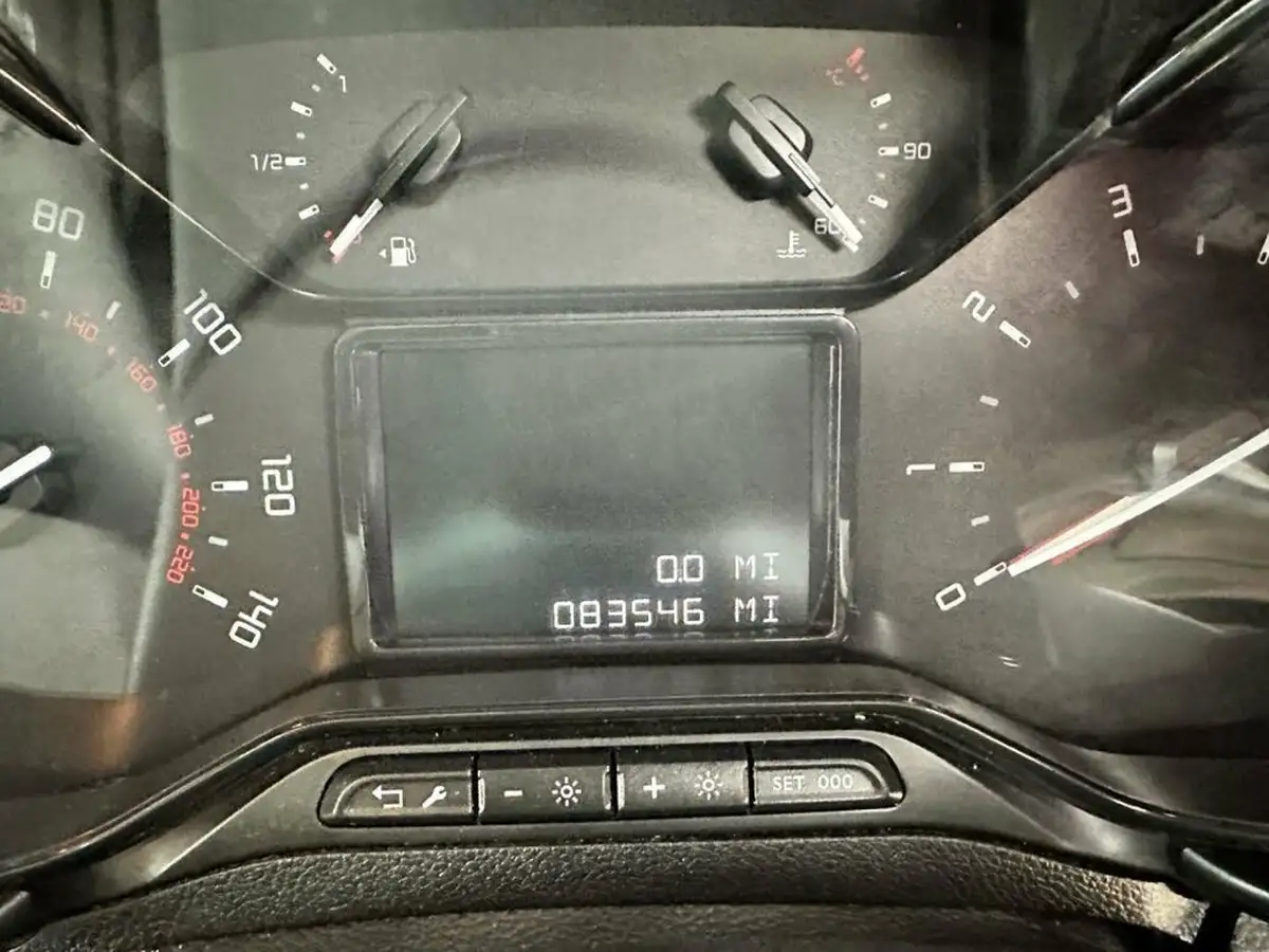 2020-citroen-berlingo-15bluehdi-650-x-panel-big-22