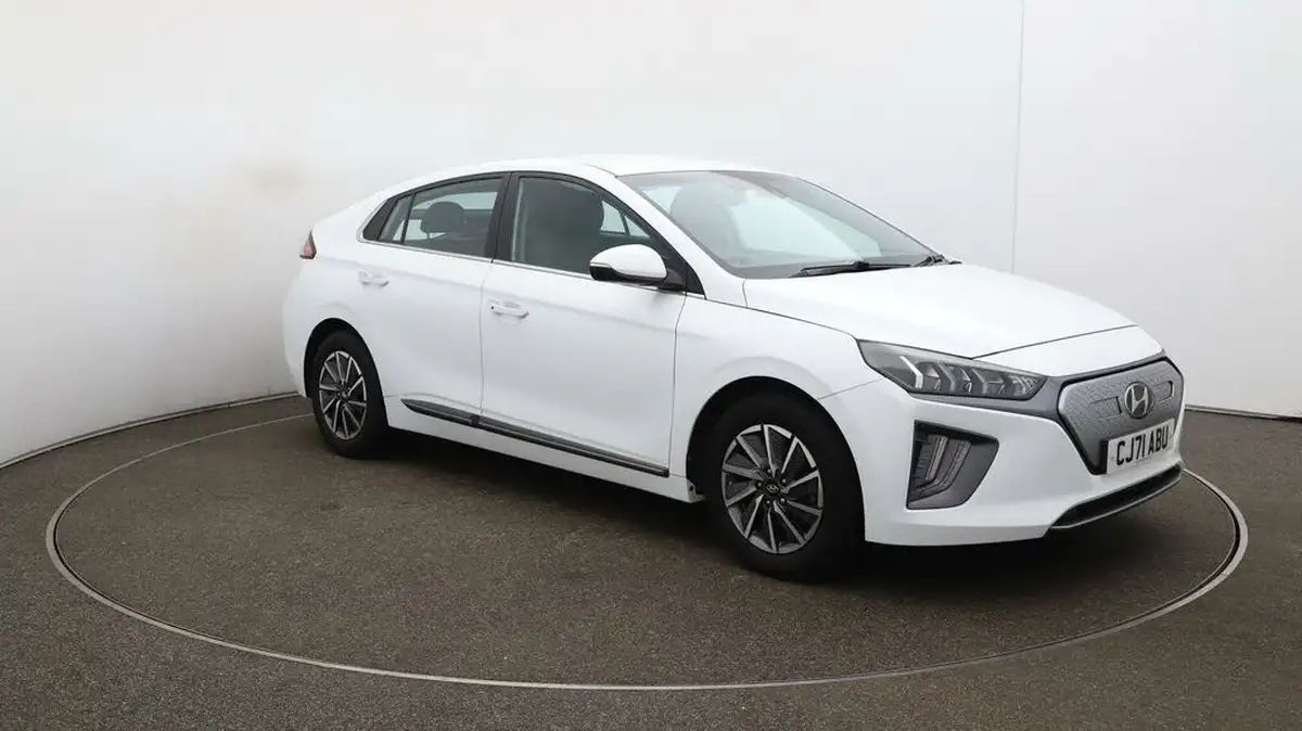 2022-hyundai-ioniq-e-premium-electric-big-1