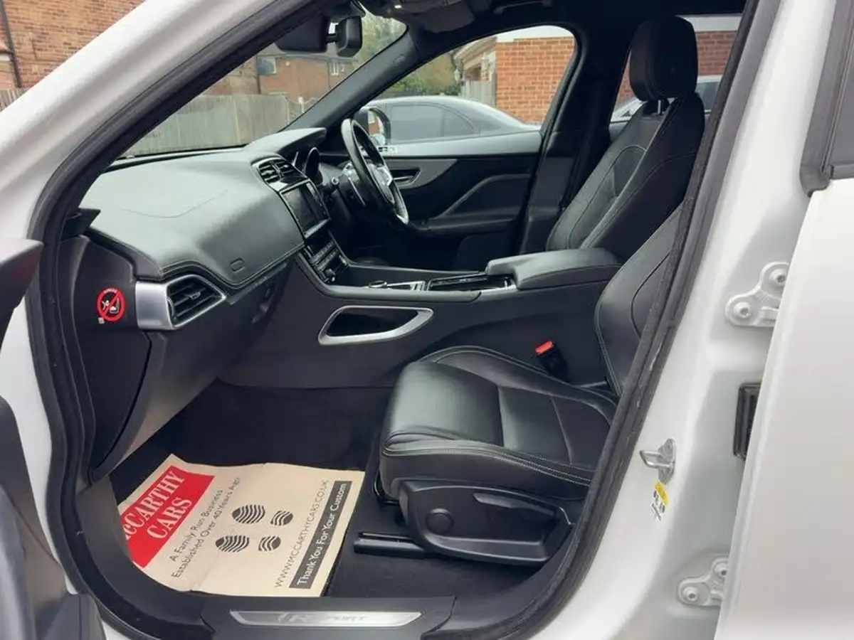 2018-jaguar-f-pace-20i-r-sport-250ps-awd-1997cc-big-24