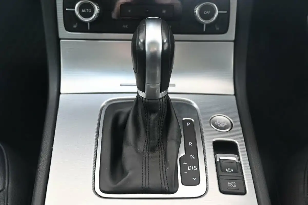2016-volkswagen-touareg-30tdi-r-line-262ps-2967cc-big-24