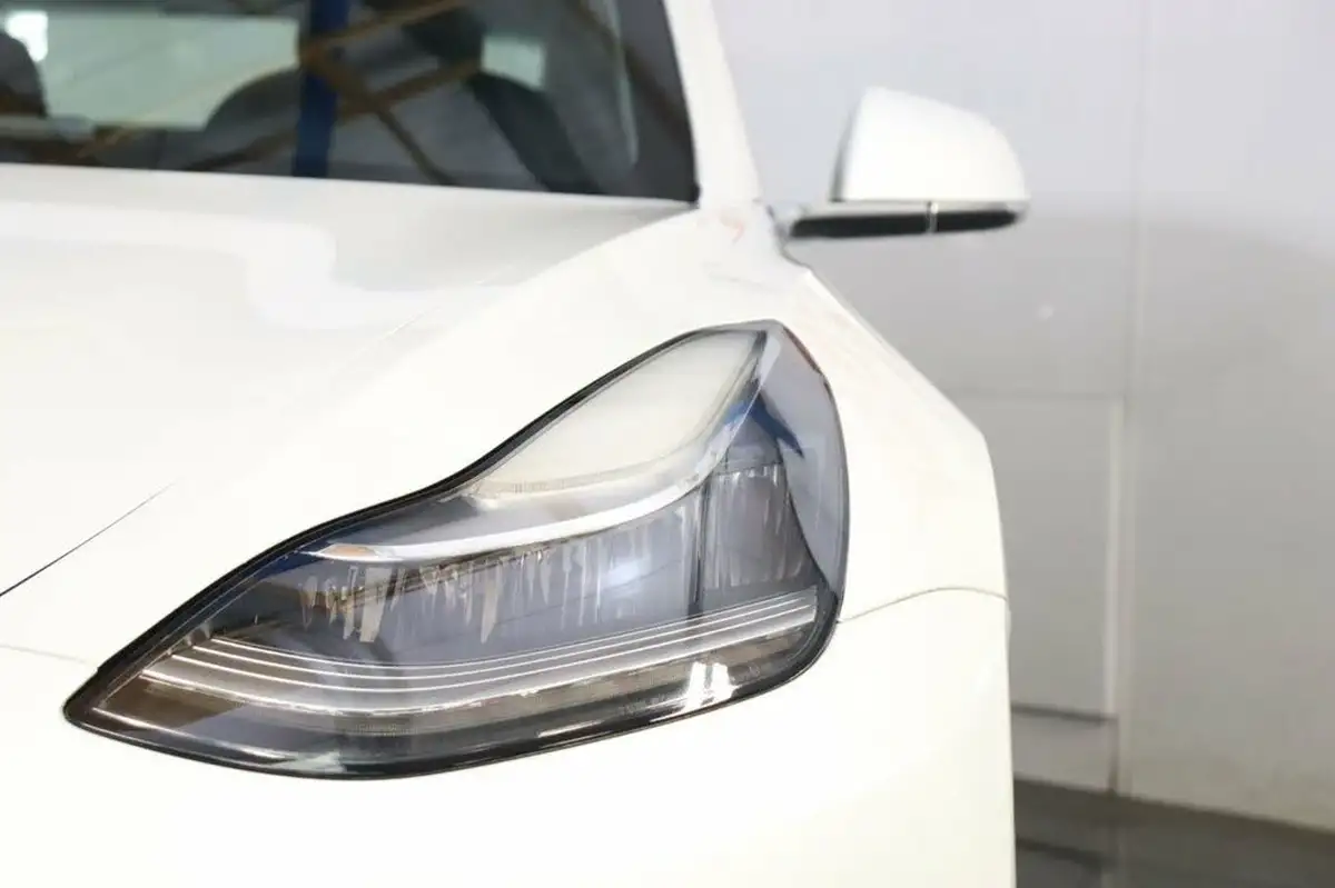 2019-tesla-model-3-e-standard-plus-big-13
