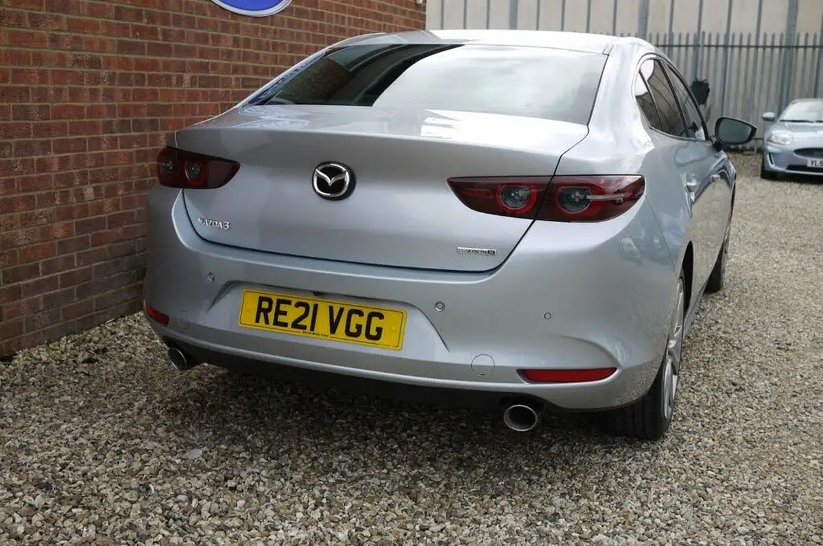2021-mazda-mazda3-20-sport-lux-186ps-saloon-4d-big-12