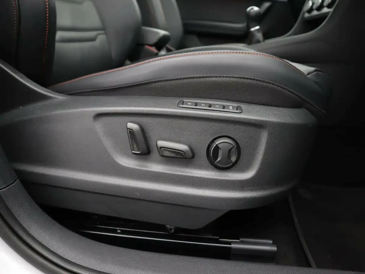 2023-seat-ateca-15-ecotsi-fr-sport-big-35