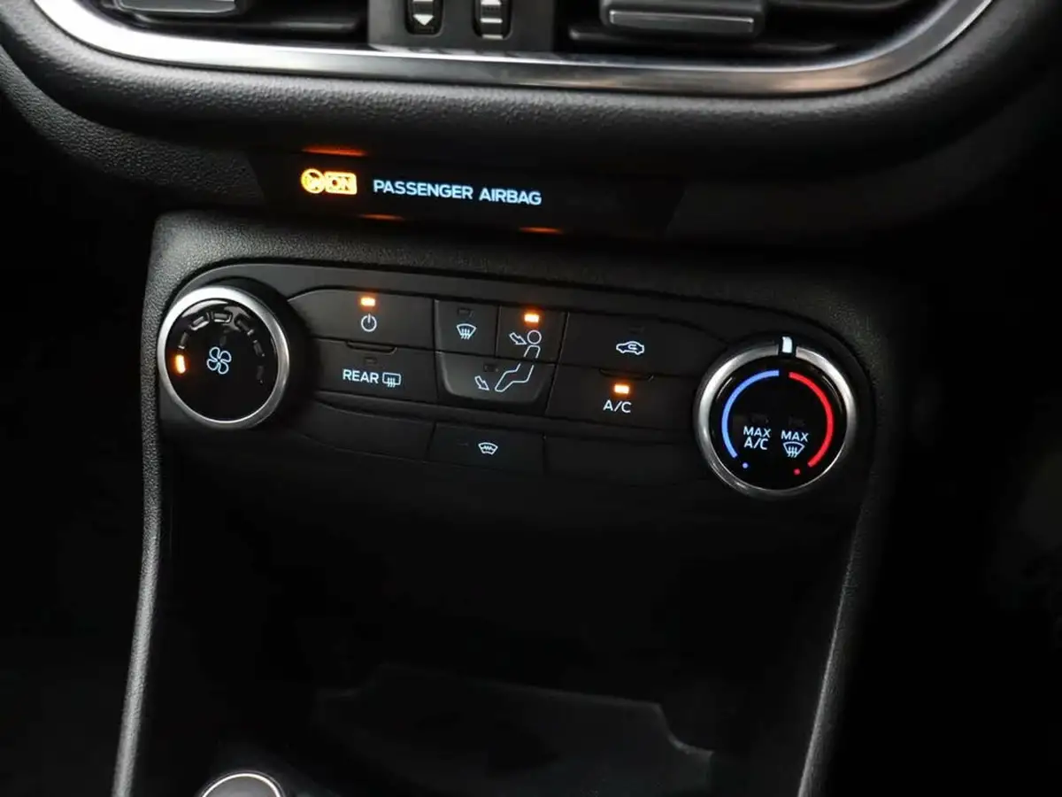 2018-ford-fiesta-10t-st-line-100ps-3d-big-24