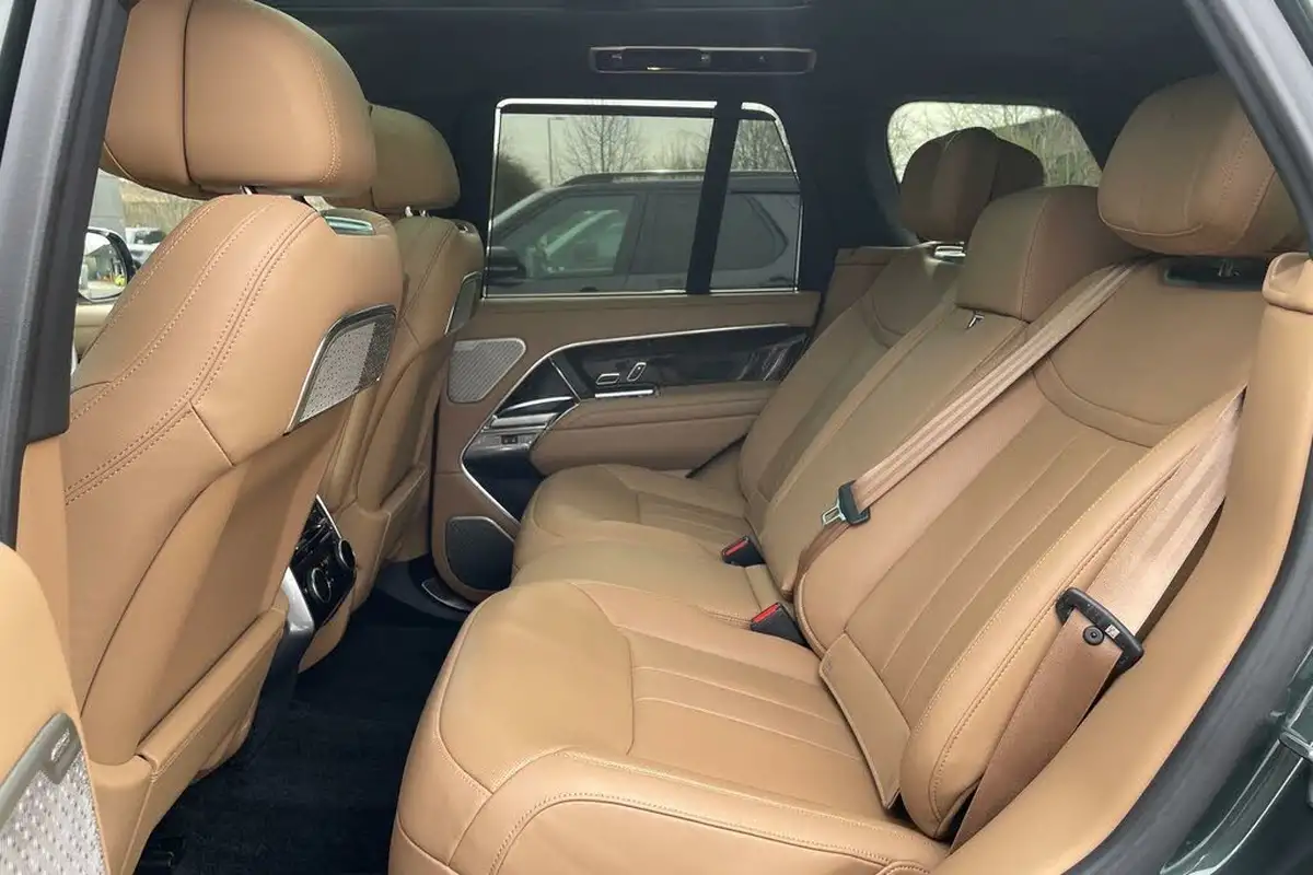 2023-land-rover-range-rover-30-d300-autobiography-big-55
