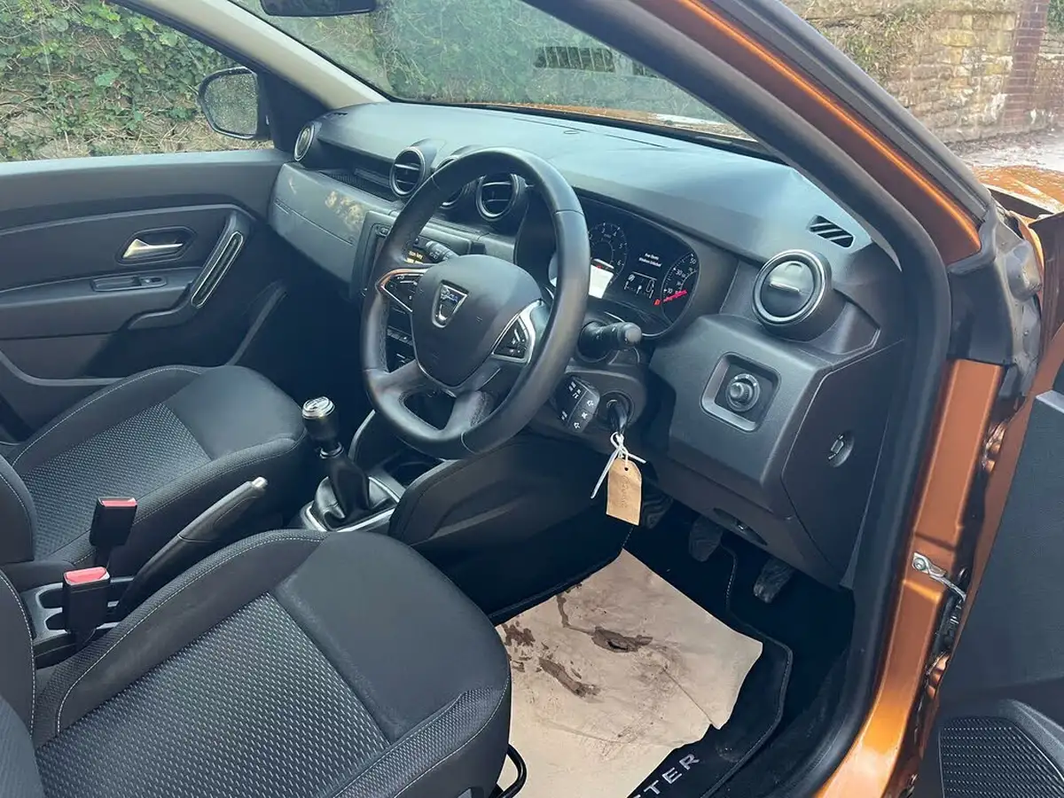 2020-dacia-duster-10-tce-comfort-100bhp-ss-big-12