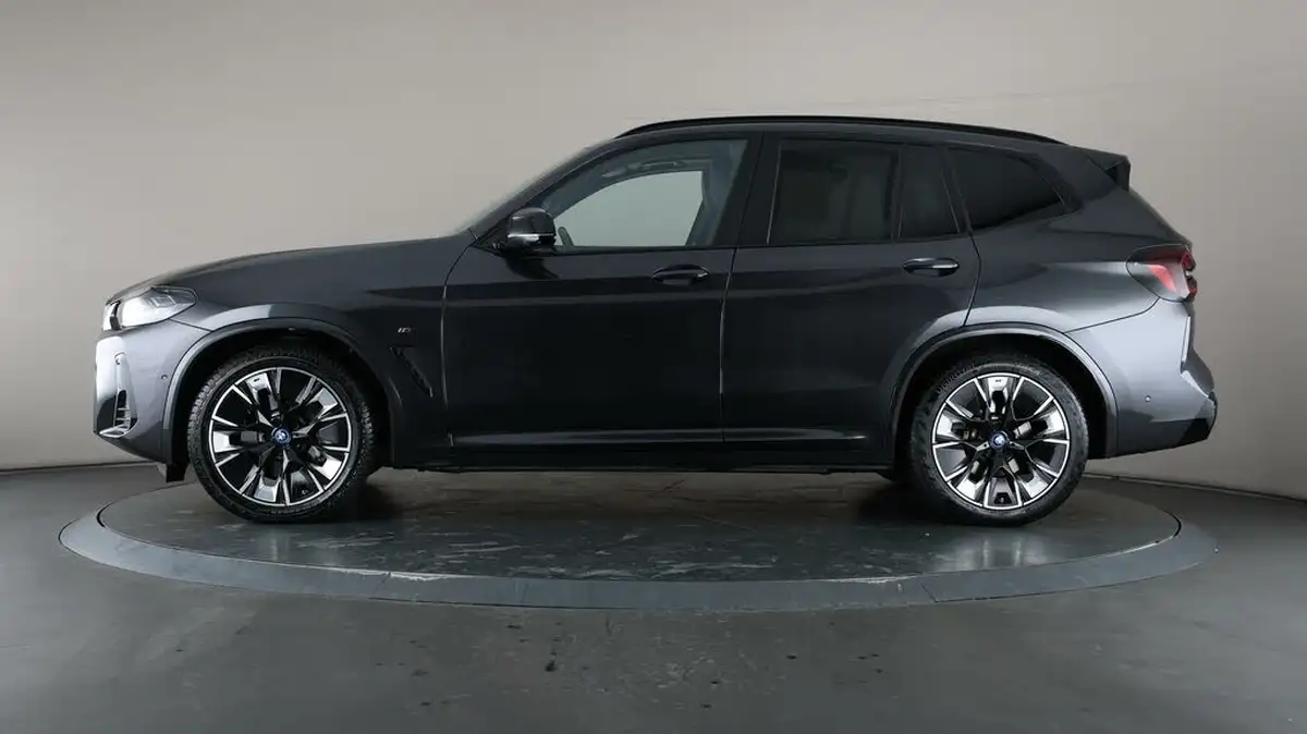 2022-bmw-ix3-e-m-sport-pro-big-31