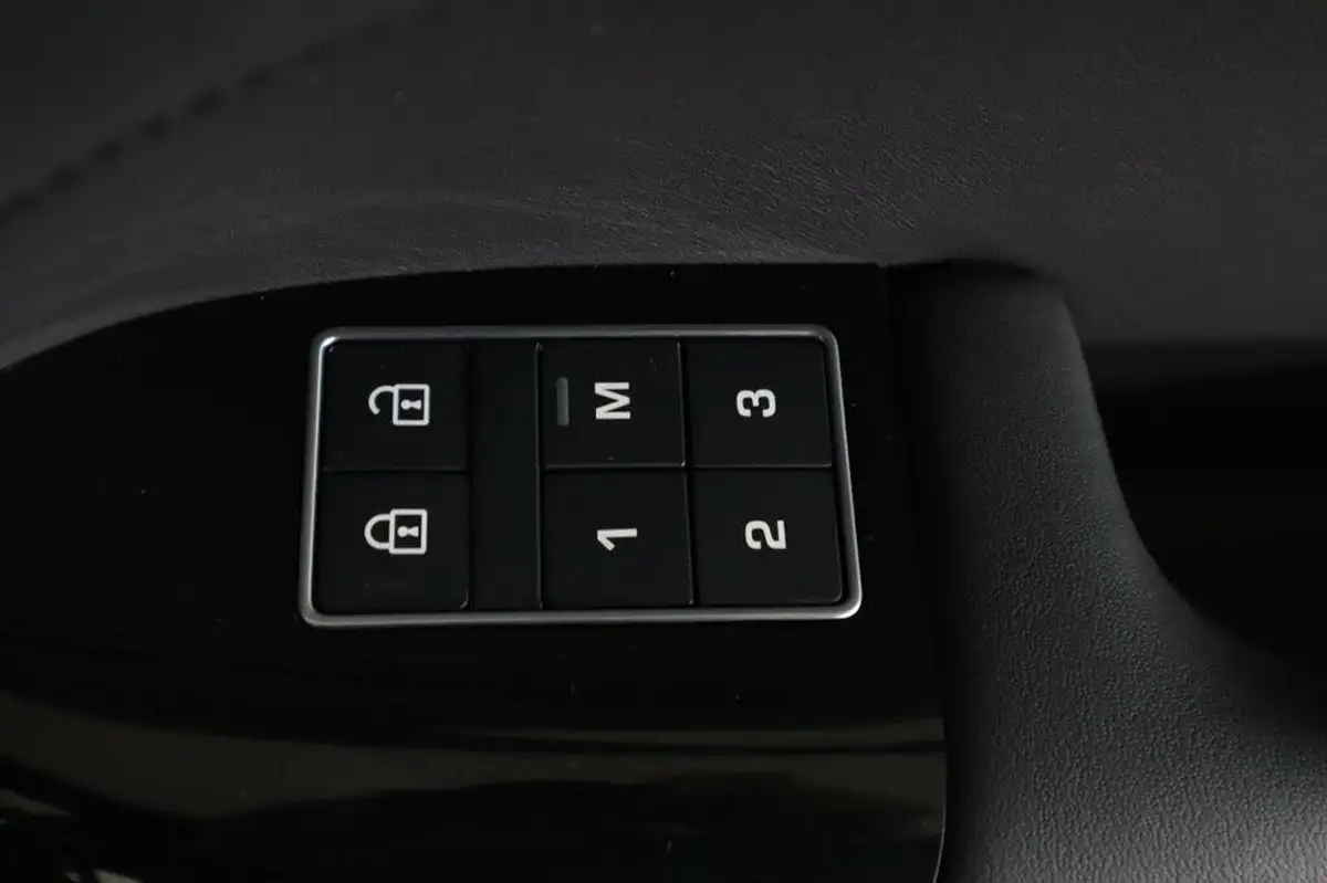 2022-land-rover-range-rover-sport-20-p400e-hse-dynamic-big-25