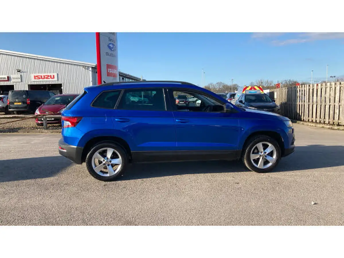 2022-skoda-karoq-10-tsi-se-big-24