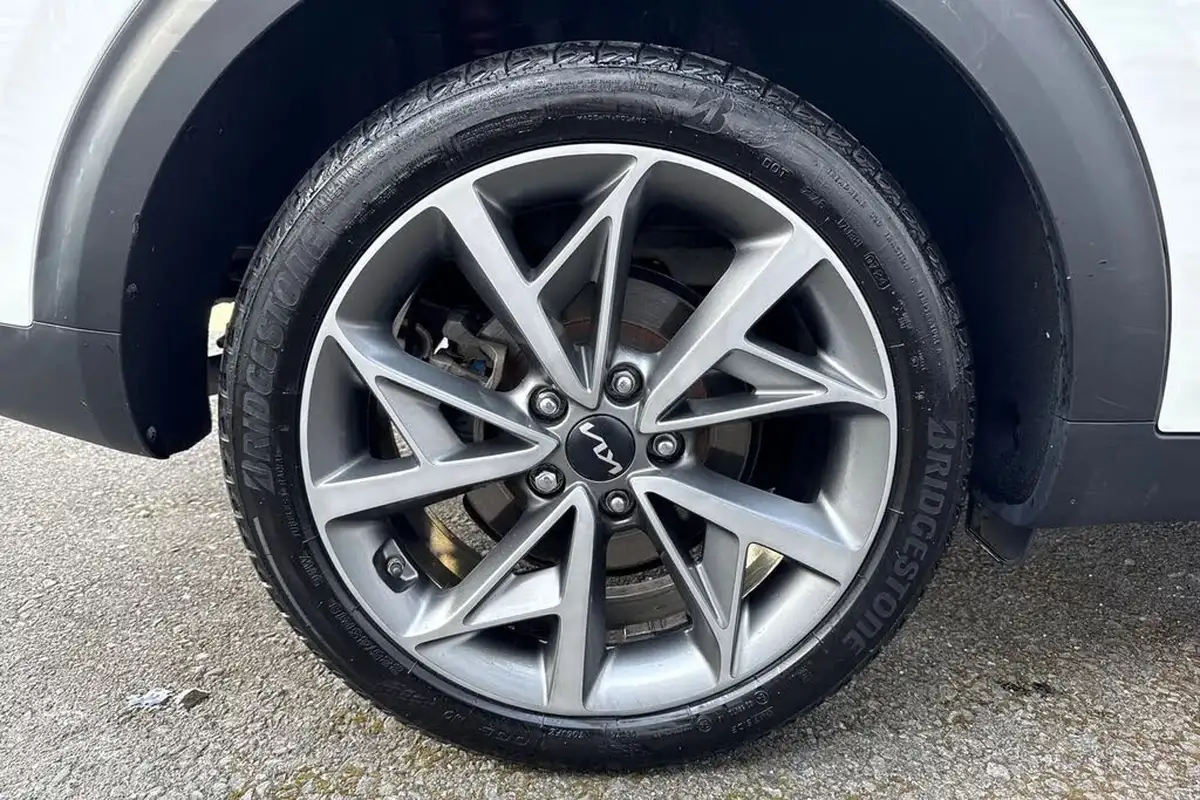 2022-kia-niro-16-gdi-3-156kwh-big-12