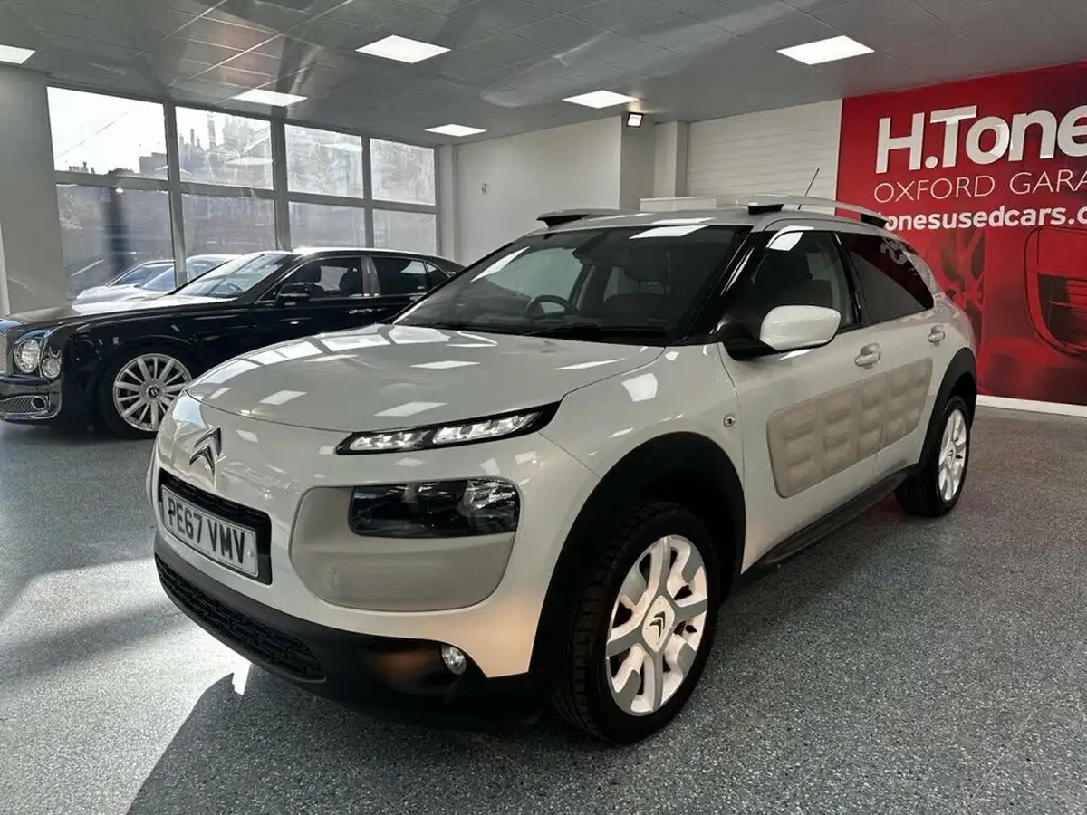 2017-citroen-c4-cactus-12-puretech-w-big-26