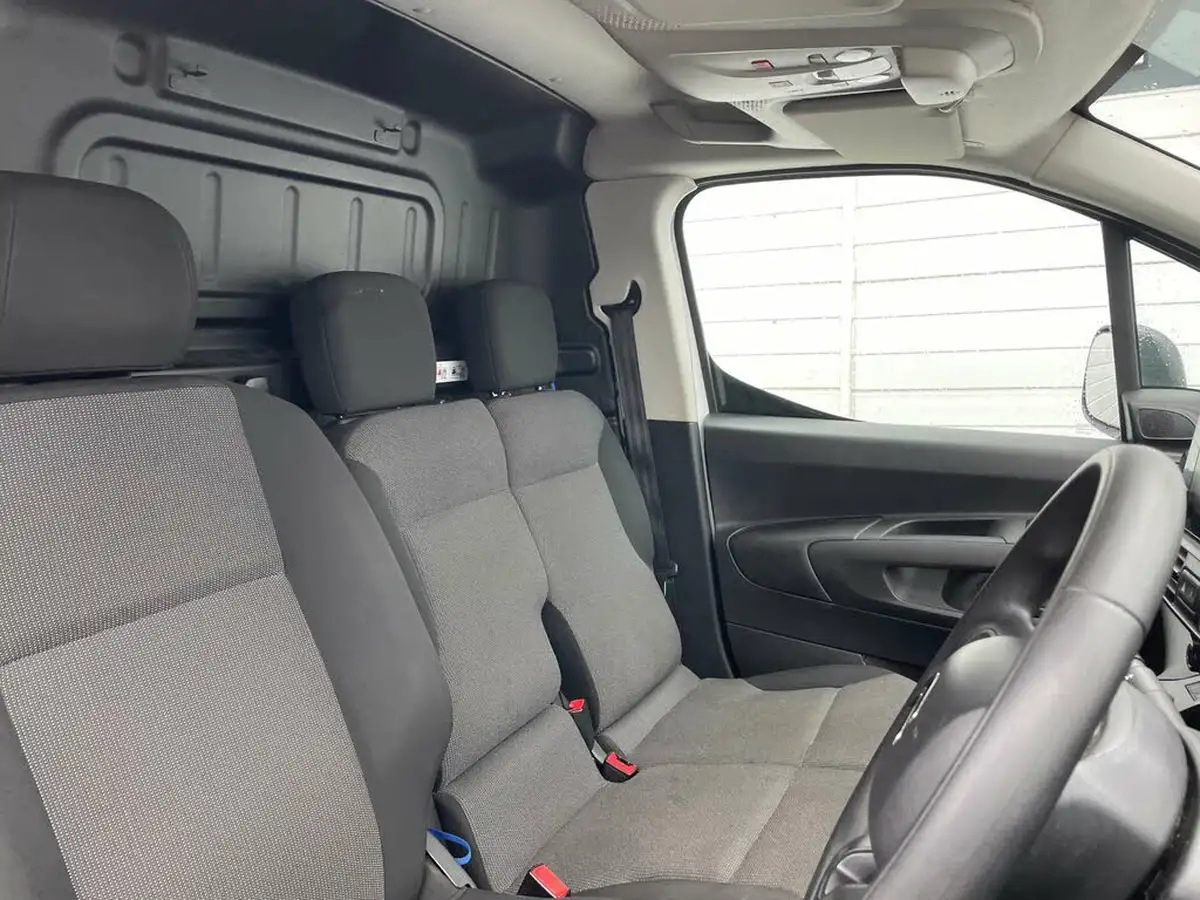2021-citroen-berlingo-15bluehdi-650-enterprise-pro-big-14