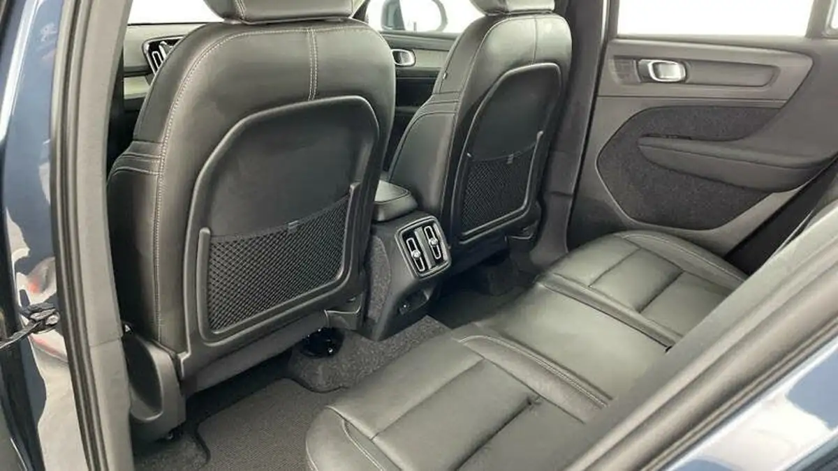 2021-volvo-xc40-20-b4-inscription-pro-194bhp-auto-big-32