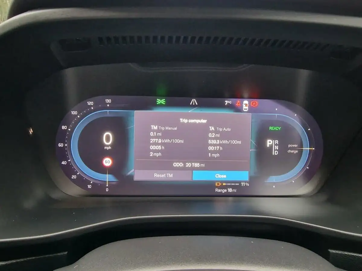 2023-volvo-c40-e-recharge-ultimate-228bhp-big-38