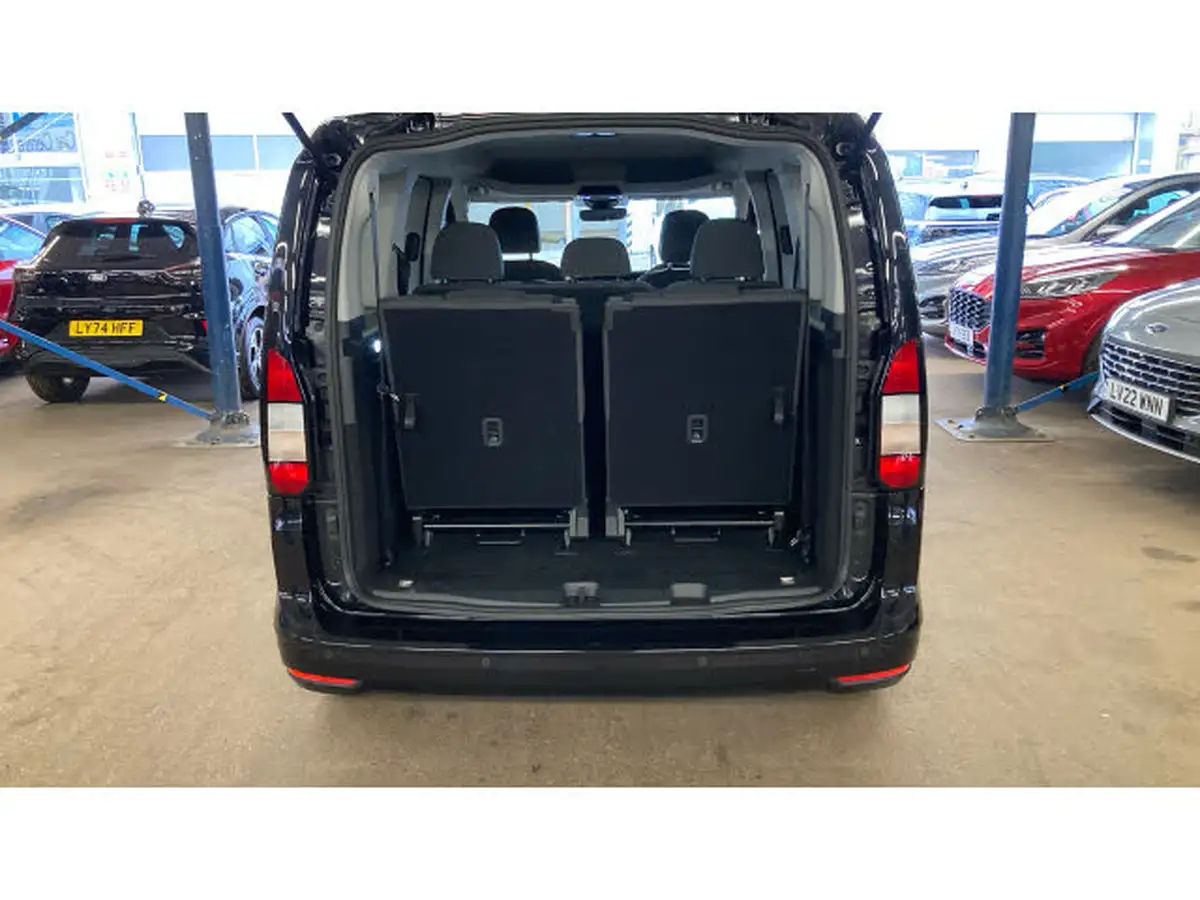 2023-ford-tourneo-connect-20-titanium-big-3