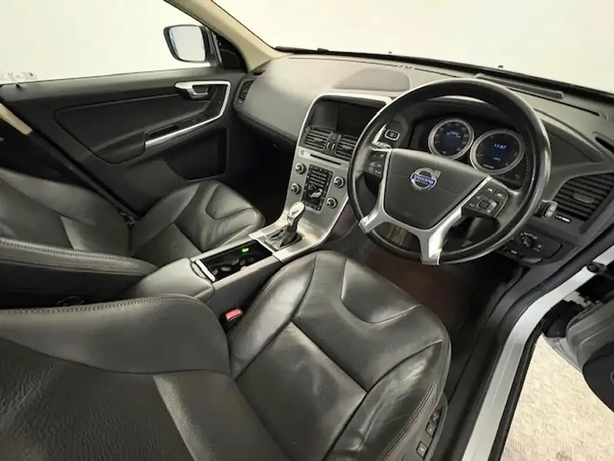 2013-volvo-xc60-24td-d5-se-lux-215bhp-nav-geartronic-big-8