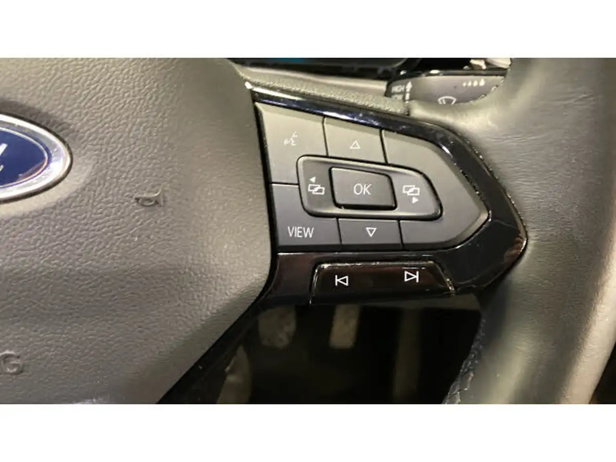 2023-ford-tourneo-connect-20-titanium-big-27