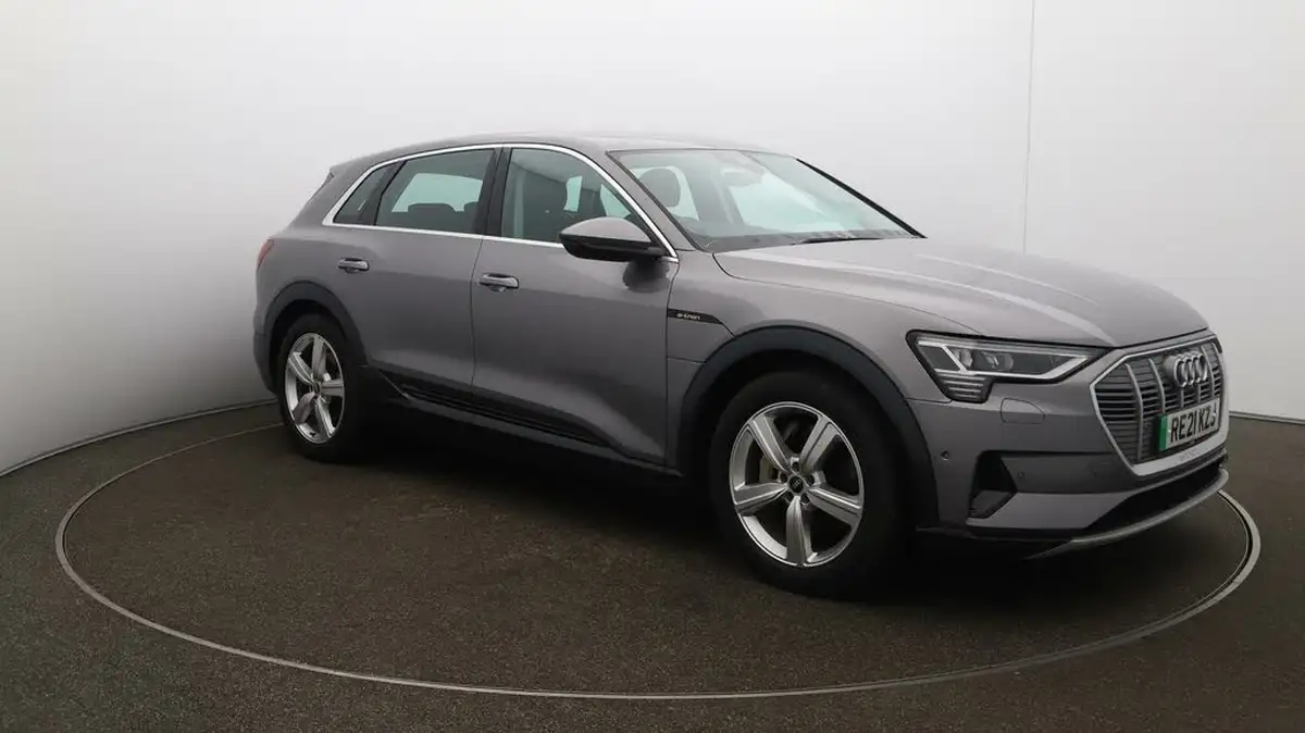 2021-audi-e-tron-55e-technik-station-wagon-big-1