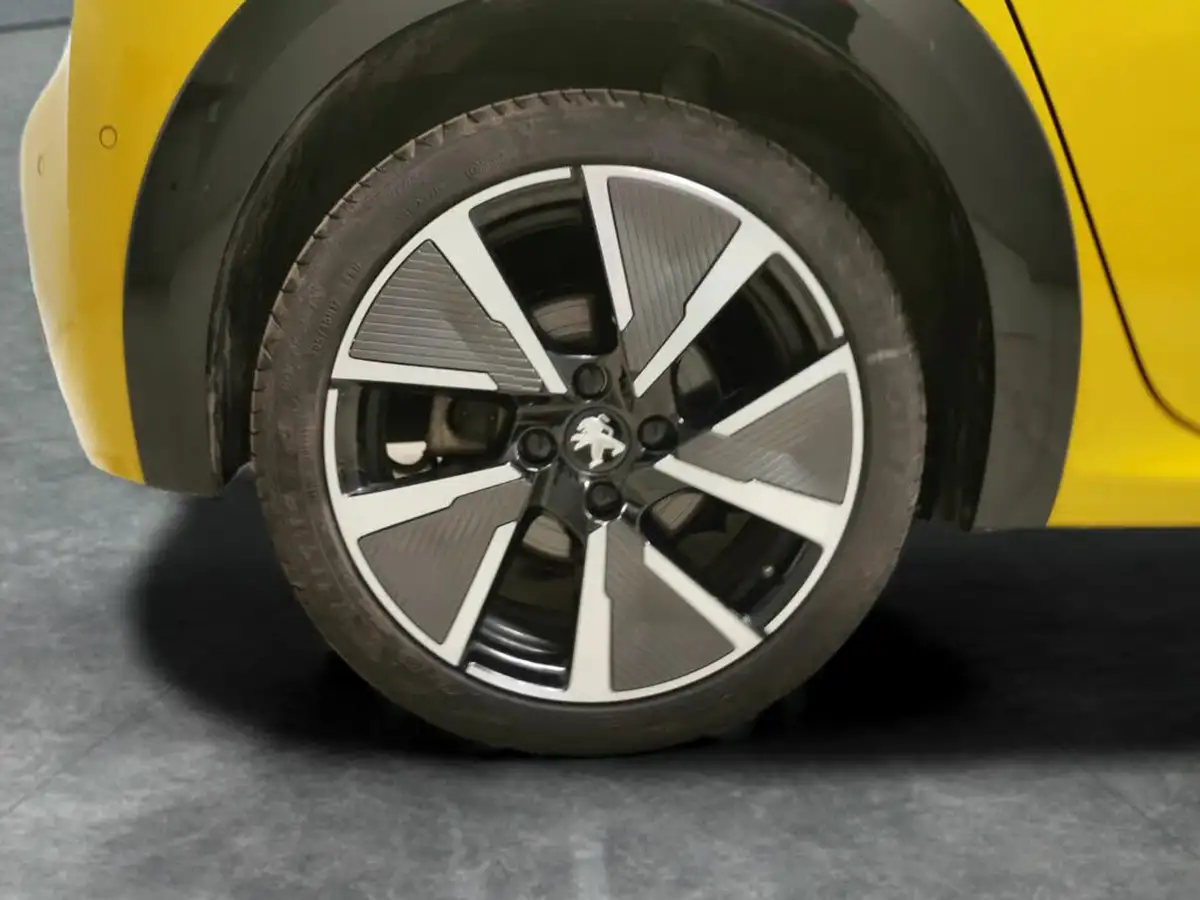 2021-peugeot-208-e-gt-50kwh-big-33