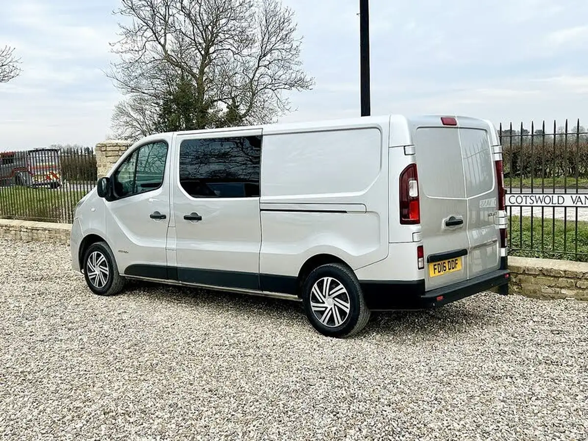 2016-renault-trafic-16dci-ll29-120-business-energy-crew-6-seats-big-12