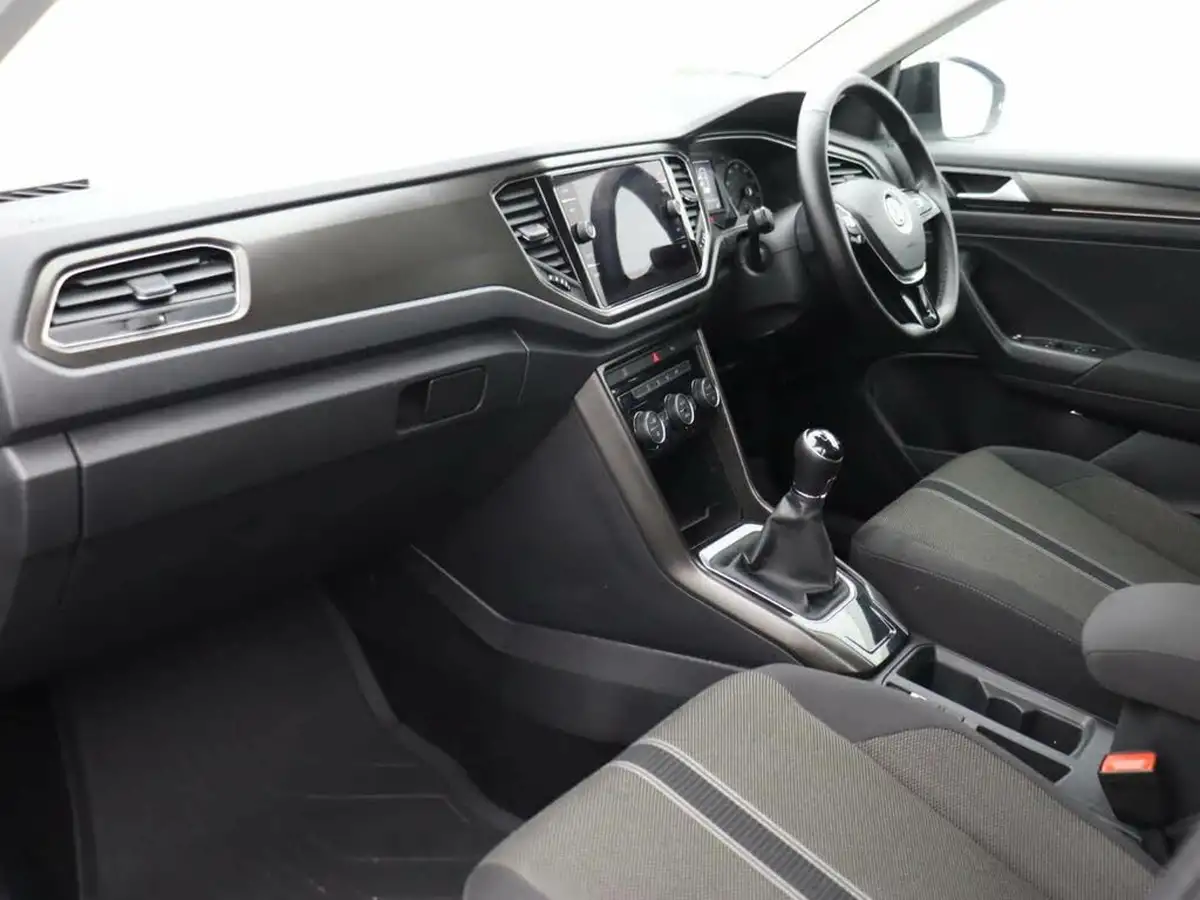 2019-volkswagen-t-roc-20tdi-design-big-11