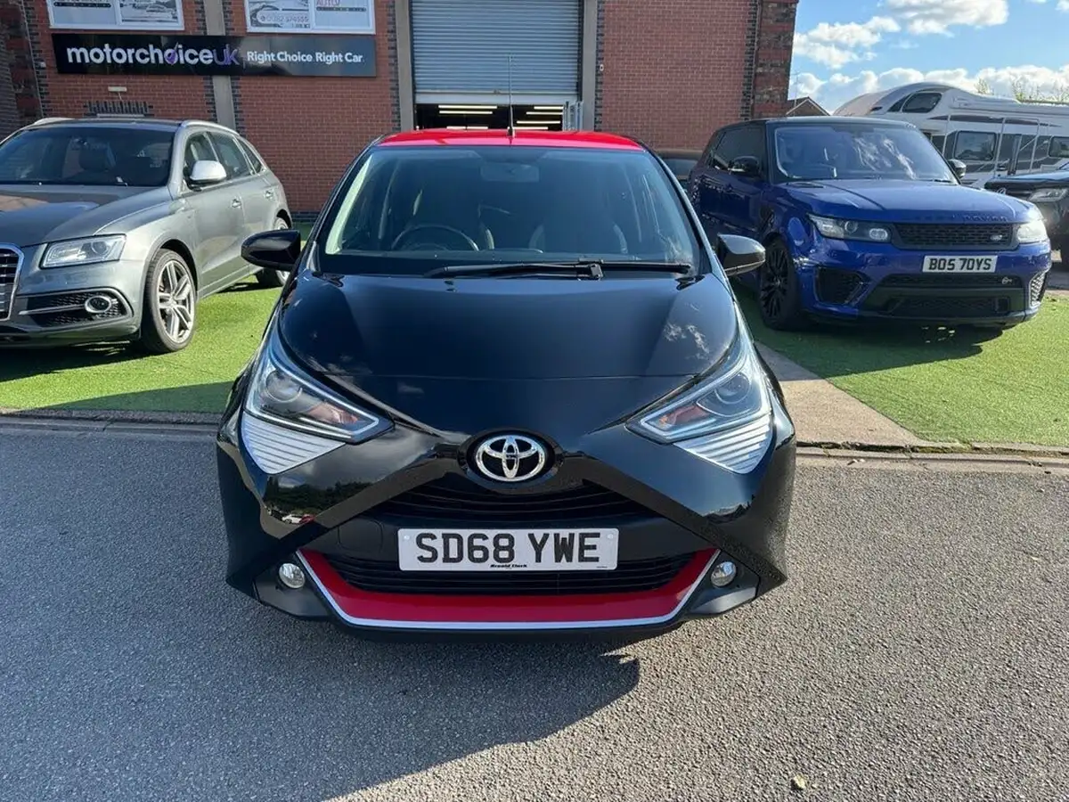 2018-toyota-aygo-10-vvt-i-x-press-71bhp-big-2