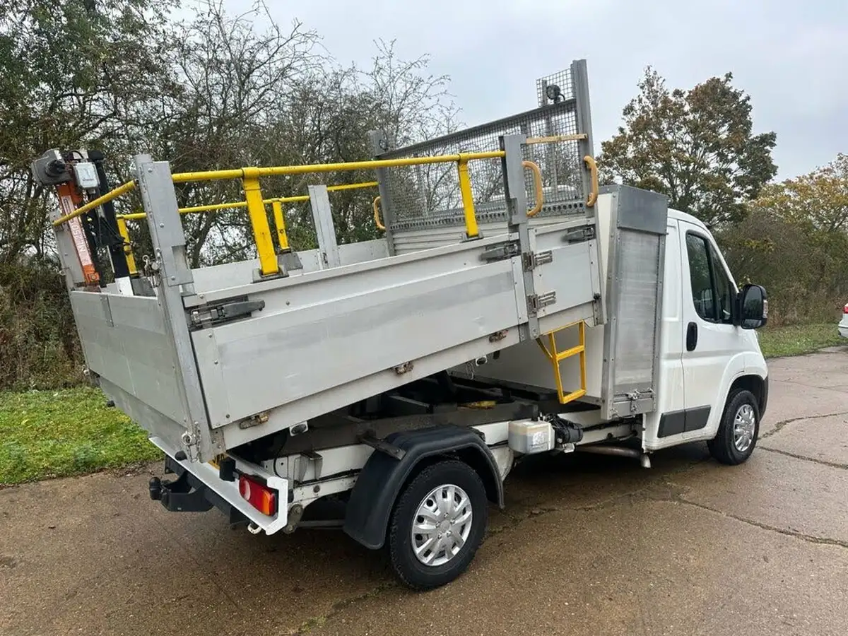 2016-citroen-relay-22td-35-l2-130-chassis-cab-big-7