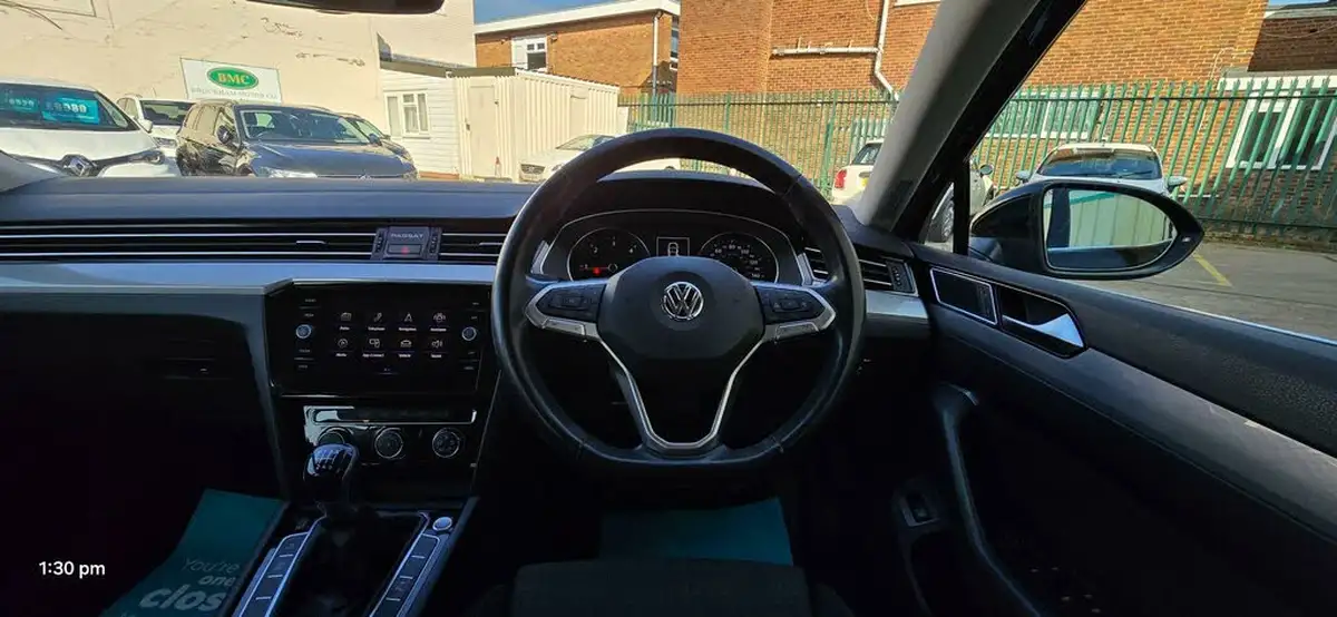 2020-volkswagen-passat-20tdi-se-nav-150ps-estate-5d-big-32