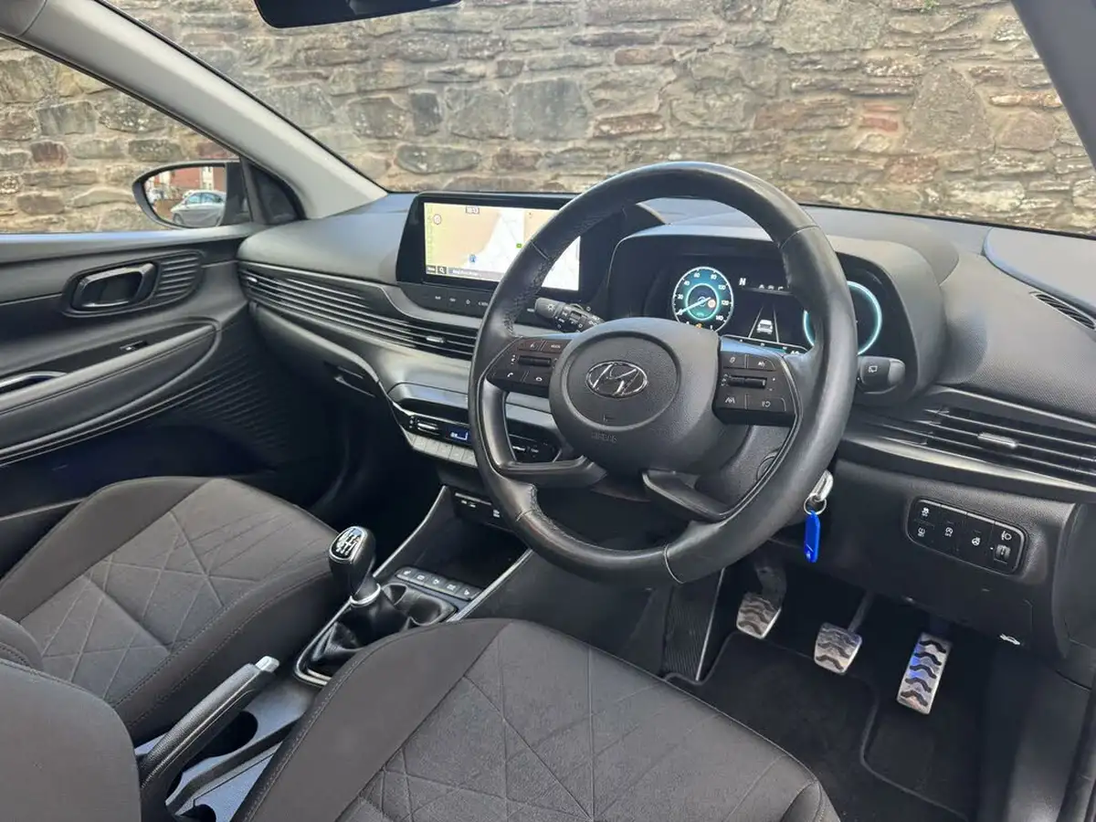 2021-hyundai-bayon-10-t-gdi-premium-100ps-big-21