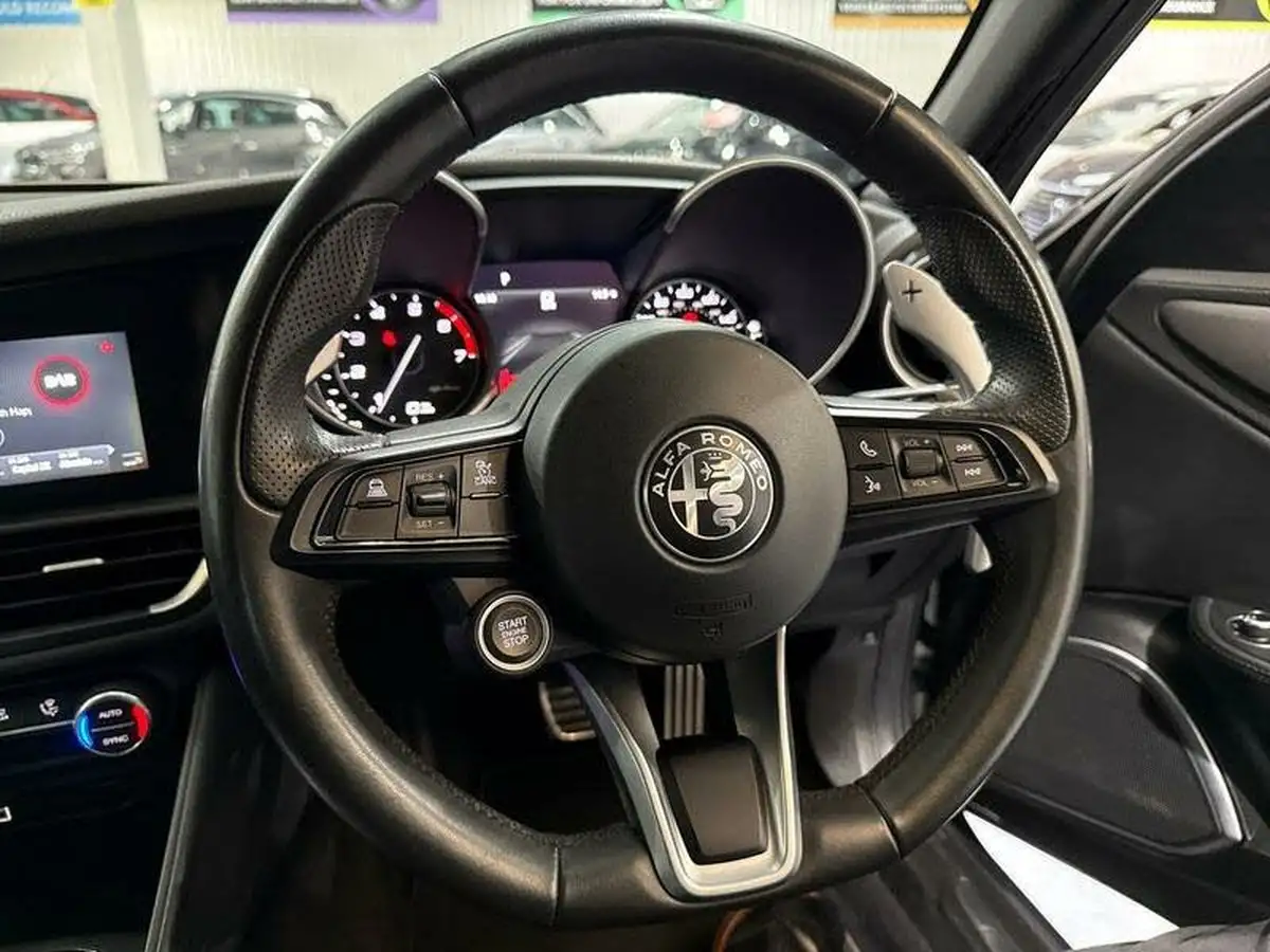 2022-alfa-romeo-giulia-20-sprint-197bhp-big-14