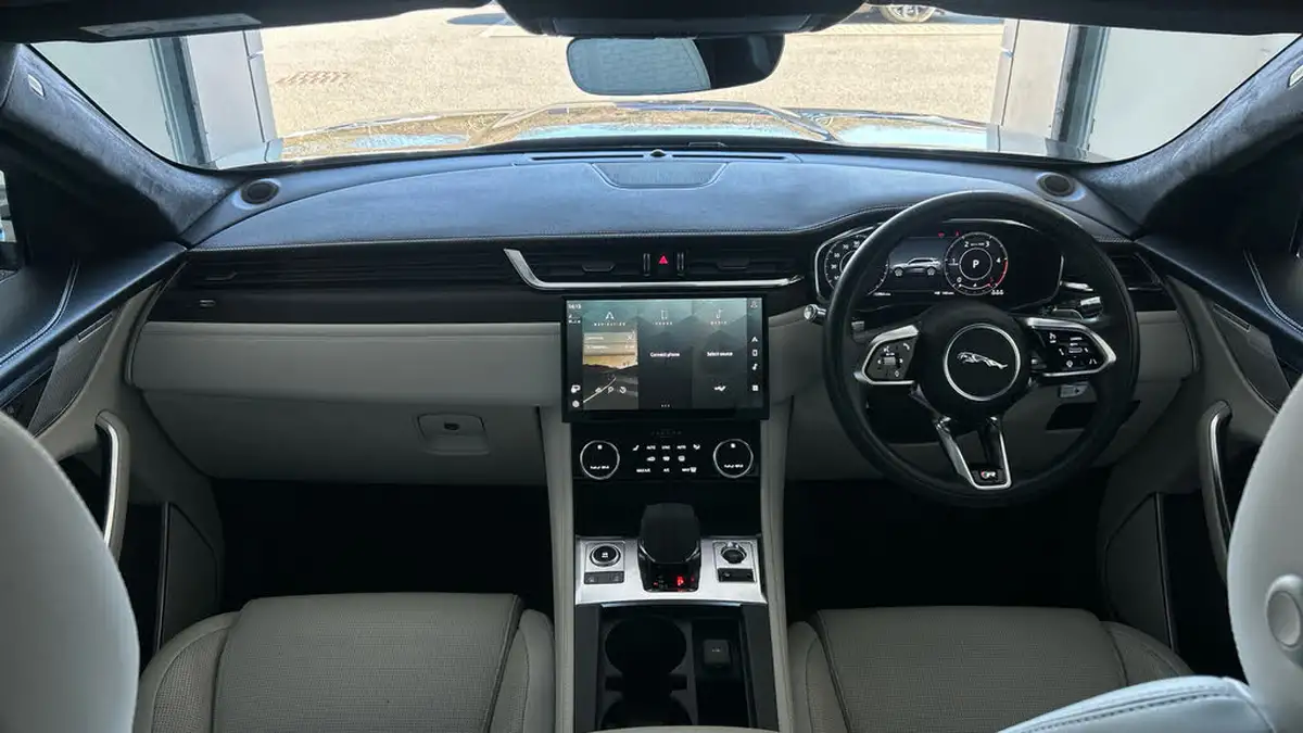2021-jaguar-f-pace-20-d200-r-dynamic-hse-mhev-big-8