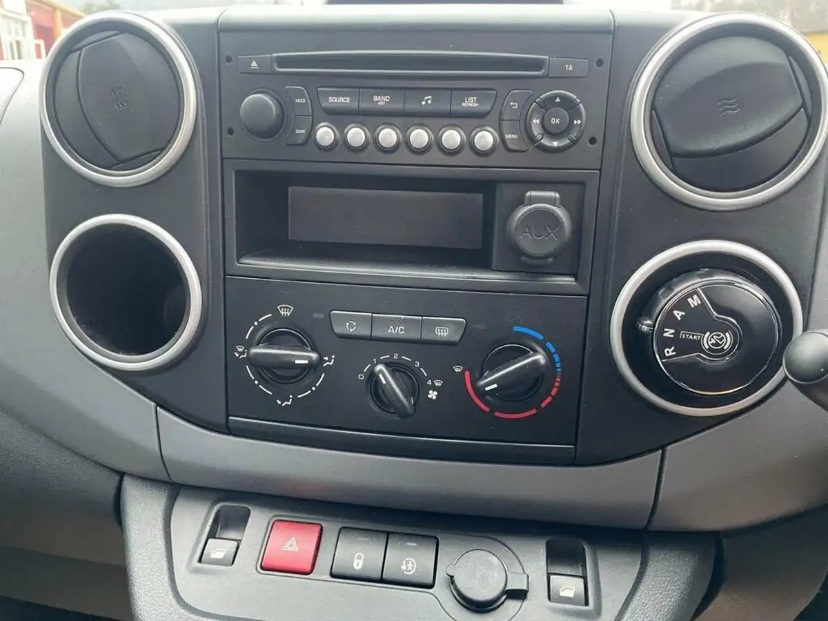 2017-citroen-berlingo-16bluehdi-multispace-feel-102ps-ss-etg6-big-21
