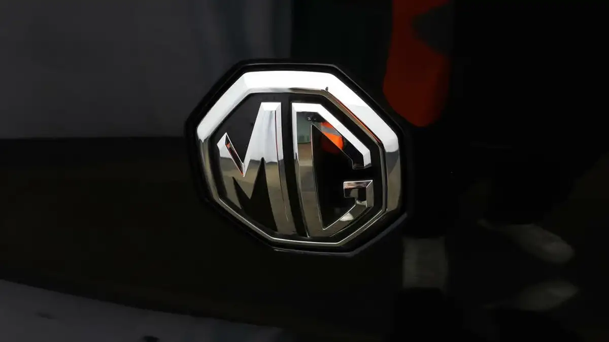 2021-mg-zs-suv-e-exclusive-ev-big-20
