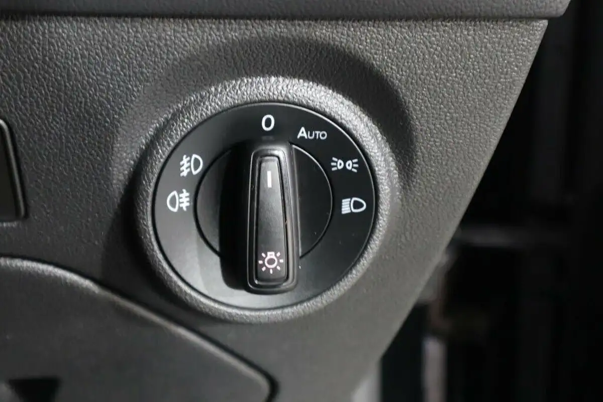 2019-seat-leon-20-tsi-cupra-lux-ss-big-24