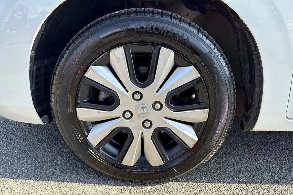2023-honda-jazz-15-i-mmd-sr-big-23