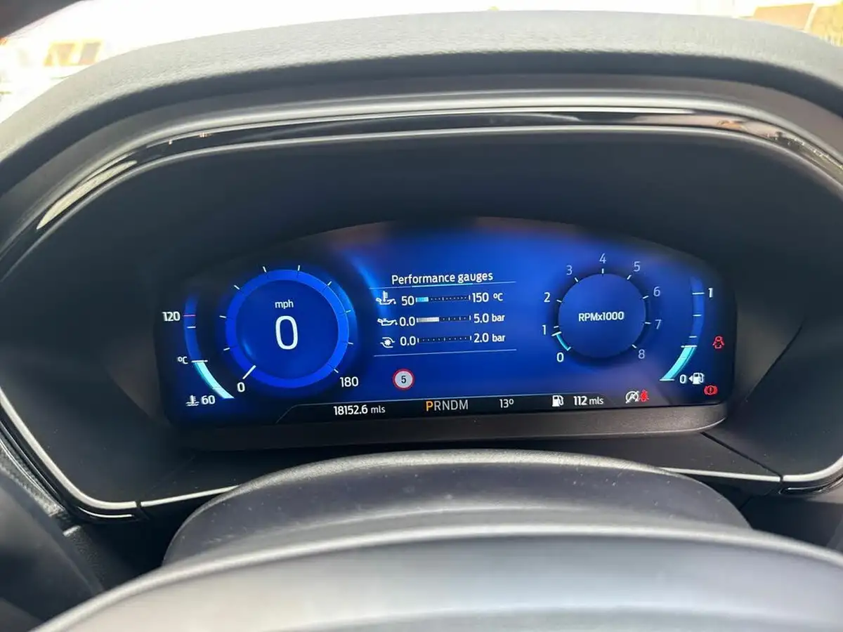 2022-ford-focus-23t-st-hatchback-auto-big-17