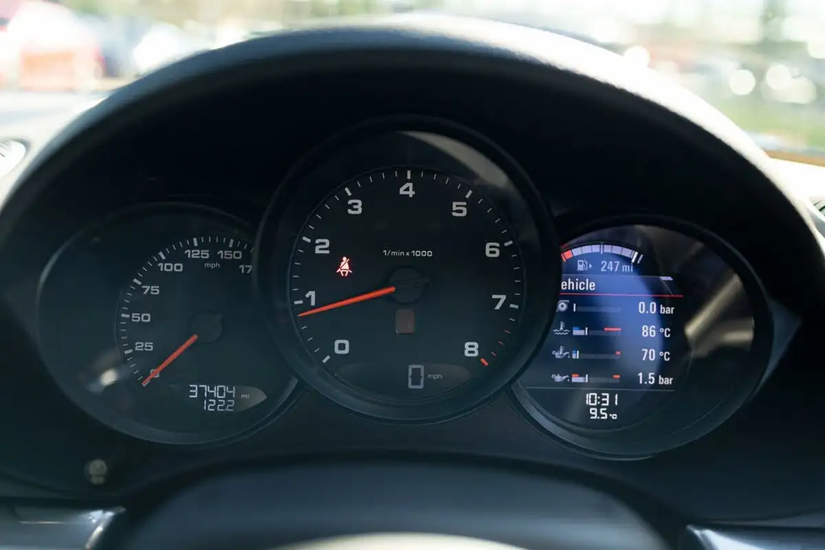 2019-porsche-cayman-718-20-cayman-big-31