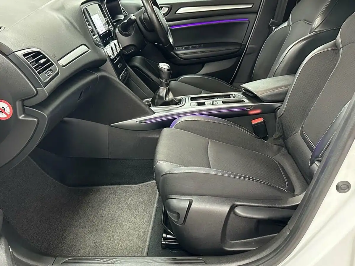 2021-renault-megane-15dci-iconic-sport-tourer-big-7
