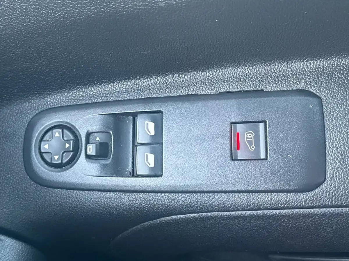 2021-vauxhall-combo-15cdti-dynamic-2300-100pseu6dt-l1h1-panel-big-19