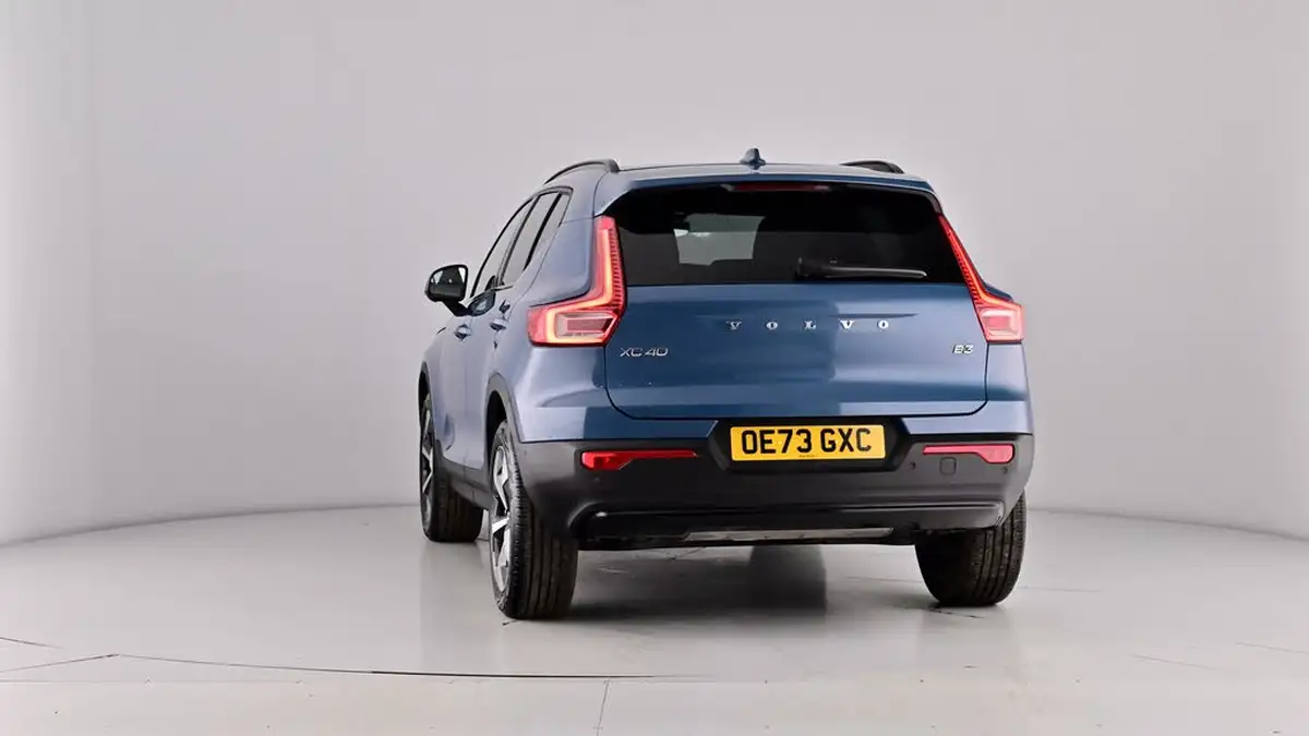 2023-volvo-xc40-20-b3-plus-big-67